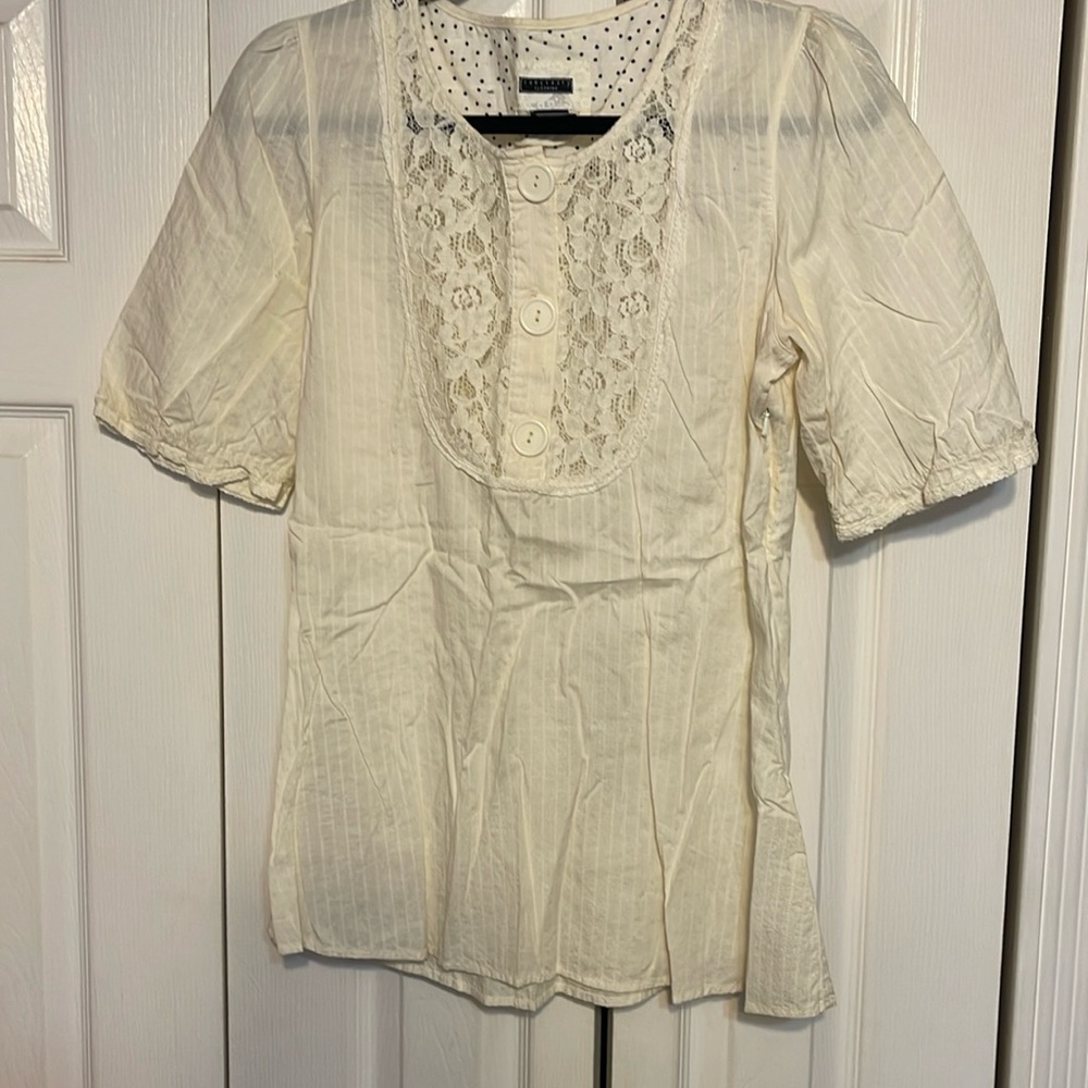 Sanctuary cream lace blouse